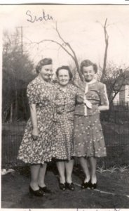 Mabel with sisters